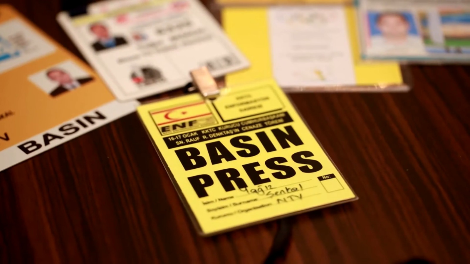 Beklemek Zor - Haberci Yakını Olmak